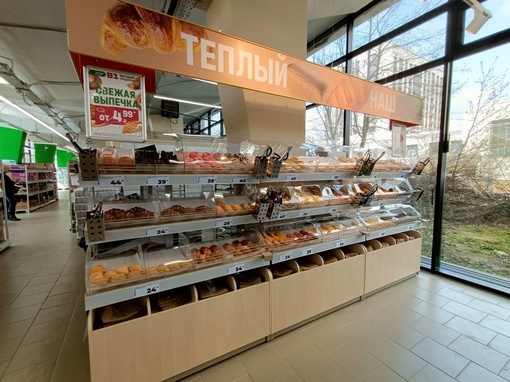 В Зеленограде открылся первый магазин продуктовой сети «В1 - Первый выбор». Магазин находится в 3-м..