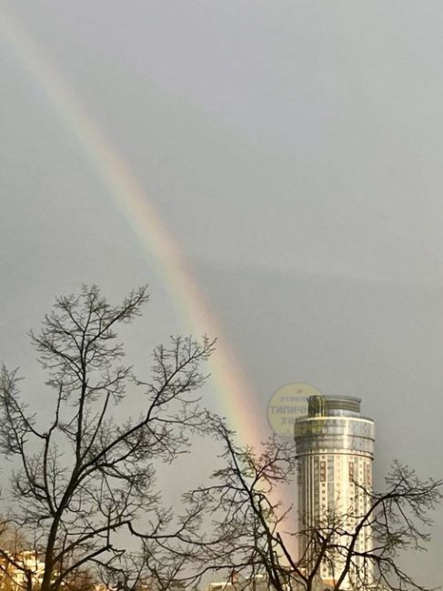 А вот и двойная радуга над Химками после дождя..