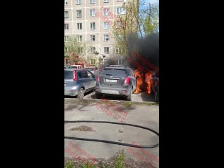 Подольск, Революционный проспект 18 две машины сгорели во..