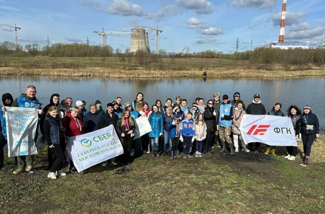 В Мытищах прошла акция «Вода России»  Первая в этом году традиционная акция «Вода России» прошла у реки..