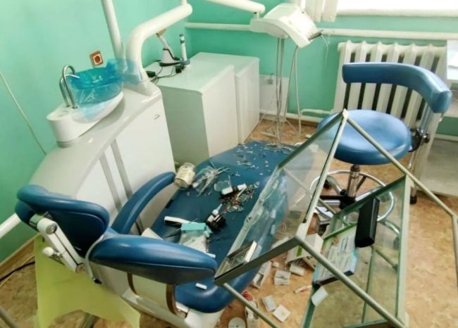 Пьяный мужик устроил дебош в стоматологической клинике в Электростали.  Стоматолог отказал в приёме..