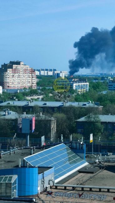 ❗️Пожар в Старбеево  Столб дыма виден со всех Химок.
Вероятно, загорелся частный дом, информация..