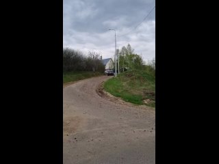 Вот такое воскресенье в деревне Наумово. Просто ужас, рёв двигателей, грязь на дороге и толпа мотоциклистов...