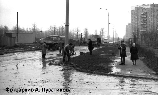 Весна 1975 года в Одинцово. Обустройство улицы Маршала Бирюзова. 
📷 - Александр Андреевич..