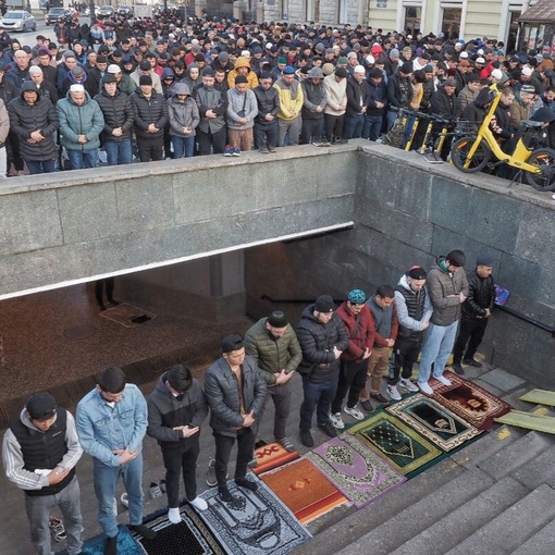 Мэрия порекомендовала мусульманам праздновать Ураза-байрам дома  Столичные власти разослали префектам..