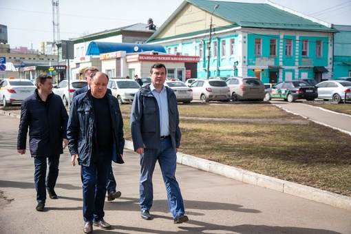 ⚡ Глава Коломны провел выездное совещание в Голутвине 
🧤 Приведение в порядок общественных пространств,..