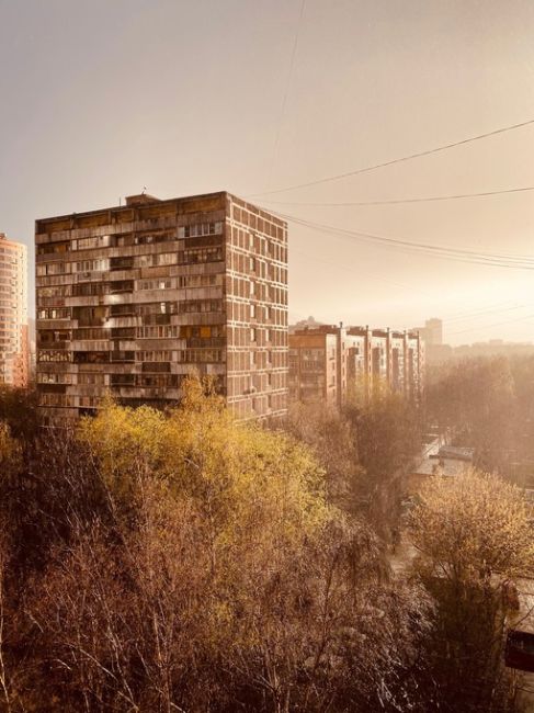 Двойная, огромная, и очень яркая..