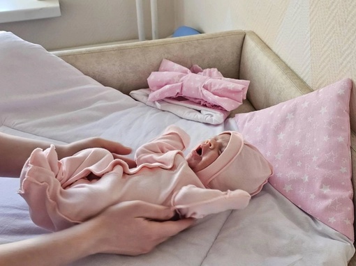 Новорожденную девочку, родившуюся на 10 недель раньше срока, выходили медики Видновского перинатального..