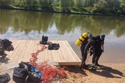 У зеленоградских водолазов отличное чувство юмора. Они повторно проверили дно водоёмов, чтобы мы могли..