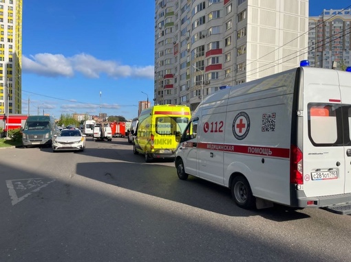 ❗️На Совхозной улице, д.13, примерно в 7 утра произошел взрыв  Как передают подписчики, сначала жильцы..