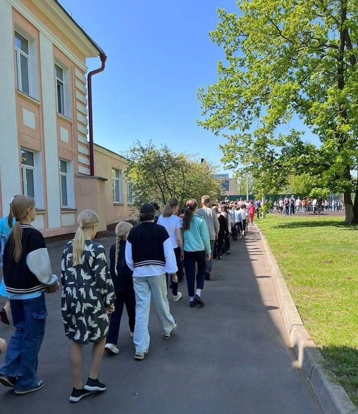 В Жуковских школах прошли учения по действиям при террористической угрозе  Согласно инструкции при..