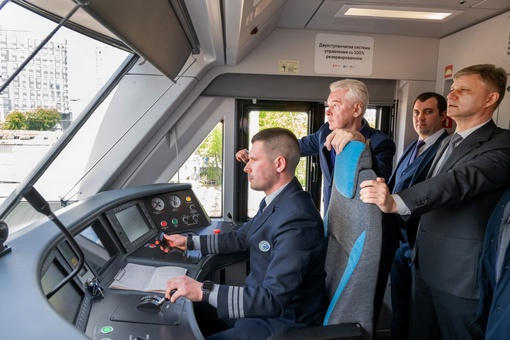 Поезд нового поколения "Иволга 4.0" вышел на линии Московских центральных диаметров  Впервые у городской..