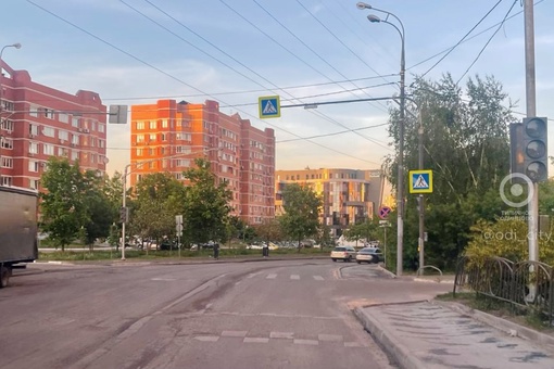 Есть новый светофор: на этот раз на улице Говорова, в районе главного въезда в Родники..