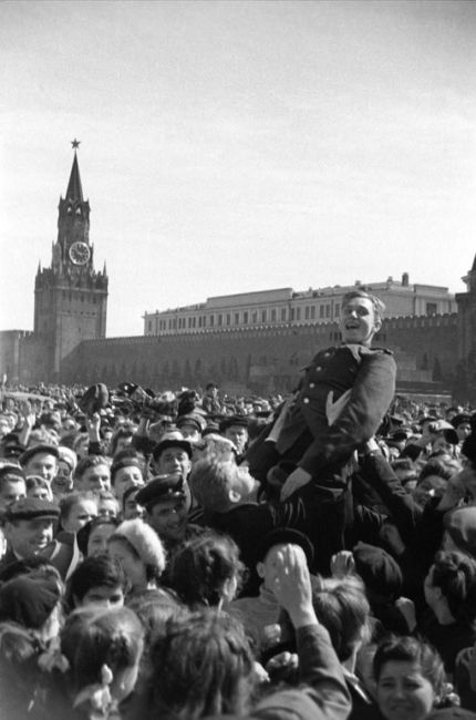 🎉 79 лет назад, 9 мая 1945 года в 0:43 по московскому времени в предместье Берлина Карлсхорсте был подписан..