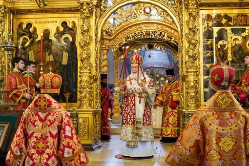 Вчера, в пятницу Светлой седмицы, праздник иконы Божией Матери «Живоносный Источник», Святейший Патриарх..