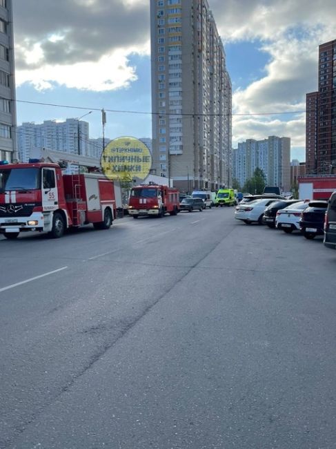 ❗️На Совхозной улице, д.13, примерно в 7 утра произошел взрыв  Как передают подписчики, сначала жильцы..