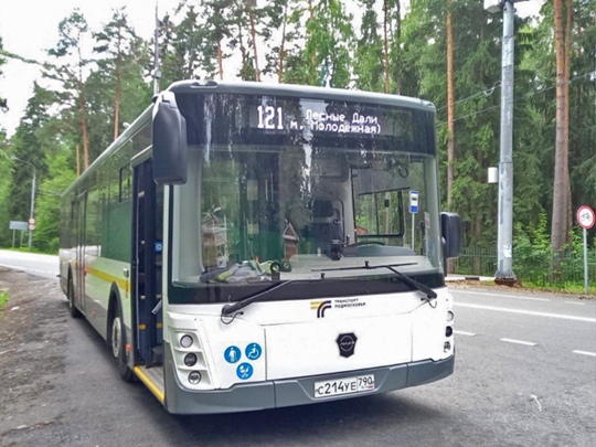 На маршруты в Одинцовском округе вышли три новых автобуса ЛиАЗ 5292 🚍 
Как сообщает пресс-служба..