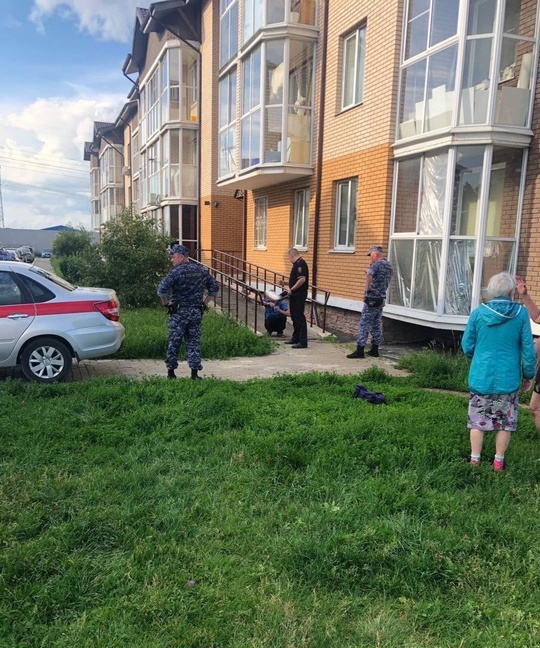 В Люберцах  в районе ЖК «Кореневский Форт» сосед помог женщине задержать насильника.  Нападавший выследил..