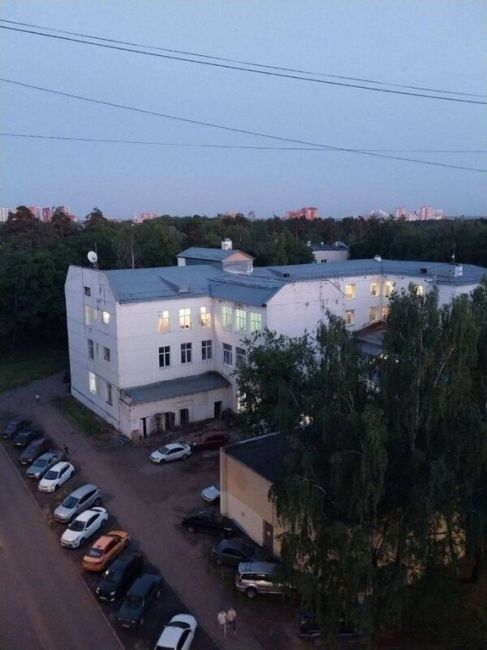 ‍Жители Красногорска боятся выходить на улицу по вечерам из-за хостела с мигрантами  По словам местных..