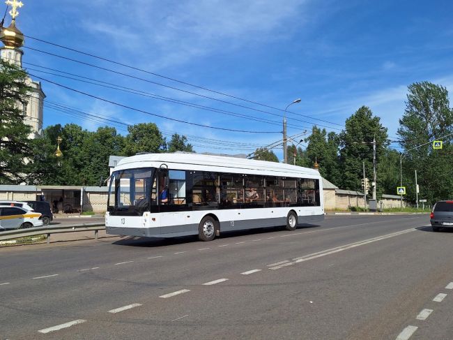 В Видном на линию вышел новый троллейбус от завода, закрытого пять лет назад  Новый троллейбус Тролза-52651..