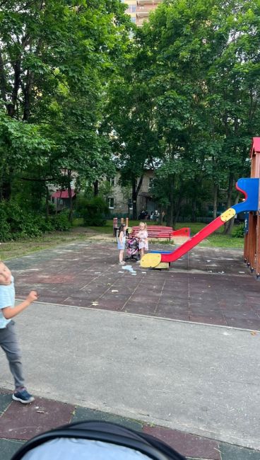 Очередной раз обращение по адресу Новомытищинский проспект 88к1‼‼по поводу ремонта покрытия на детской..