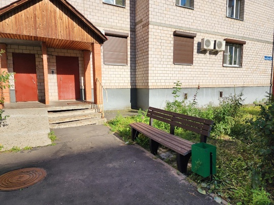 В Раменском во дворе дома №11 на улице Красноармейской установлены новые антивандальные скамейки.  Одна из..