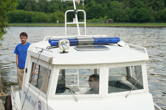За прошедшие выходные из канала в Химках удалось спасти троих человек, которые чуть не утонули..