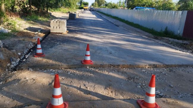 Спустя месяц после нашего репортажа со стройки дороги, которая должна связать Борисовское шоссе и..