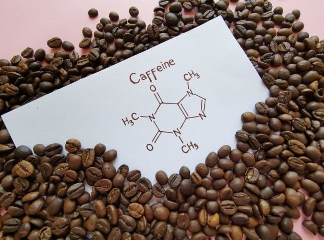 Кофеин в периоды недосыпа приводит к слабоумию, пишет Scientific Reports. 
В ходе исследования швейцарские учёные..