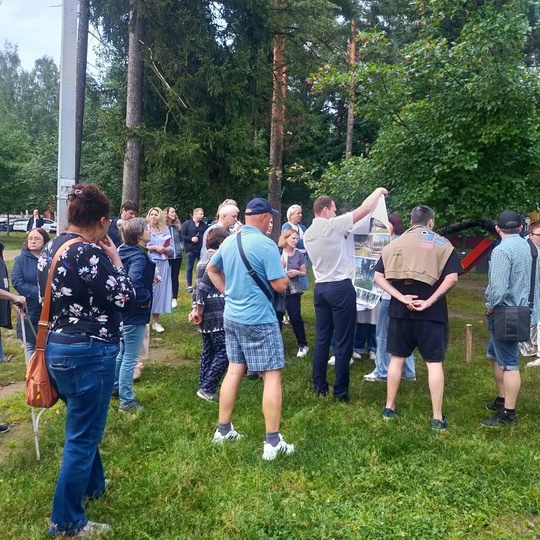 Посёлок Ильинский  22 июля в 19 часов в рамках рабочей группы провели встречу с жителями с участием..