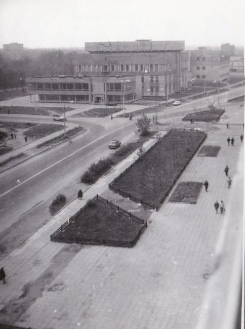 Здание почты в 1991 году на Талсинской📸
фото от Н...