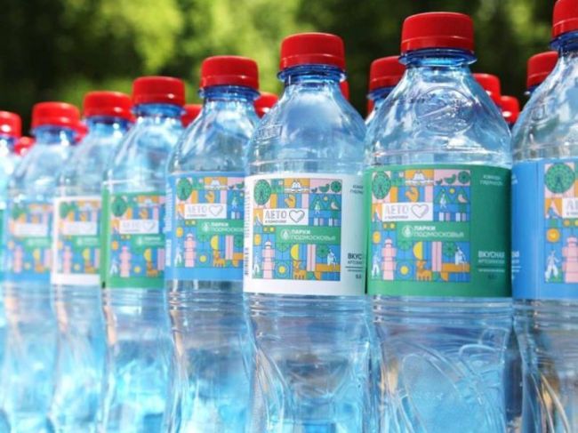Из-за жары жители Пушкино выпили рекордное количество питьевой воды  Посетителей парков в Городском округе..