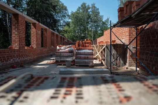 В Долгопрудном продолжается капитальный ремонт корпуса школы №11, расположенного на улице Первомайской...