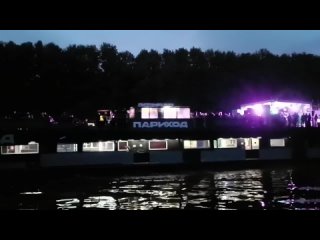 30.07. Водники примерно в 21:00 мимо по каналу проезжала..