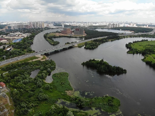 19 июля - День Москва-реки🌊  История Москва-реки насчитывает более 12 тысяч лет. Люди начали селиться на ее..