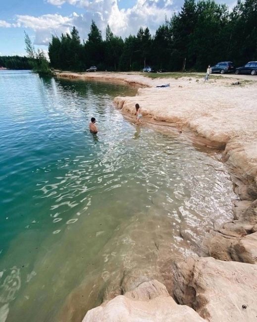 💦 Возле Долгопрудного нашли лучшее место для купания. Плавный заход, голубая вода, песок. 
Адрес можно..