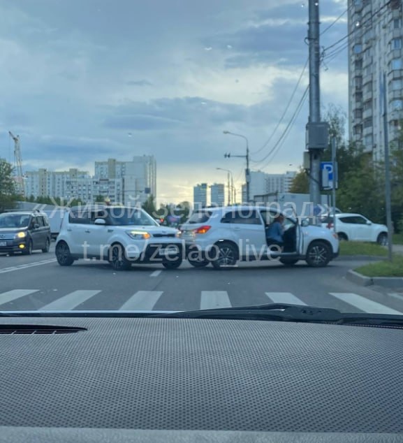 🚗Вчера произошло ДТП на эстакаде в 15 районе.  ТГК Живой..