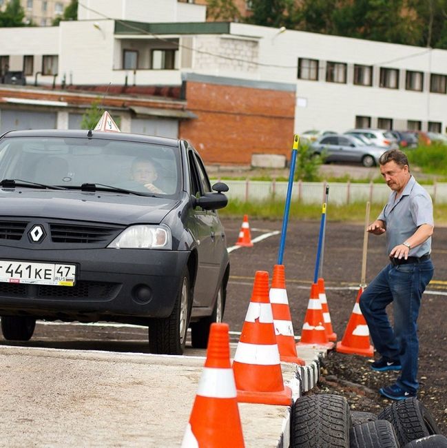 Обучение в российских автошколах к осени подорожает на 30-50% 
Главными причинами повышения цен называют..