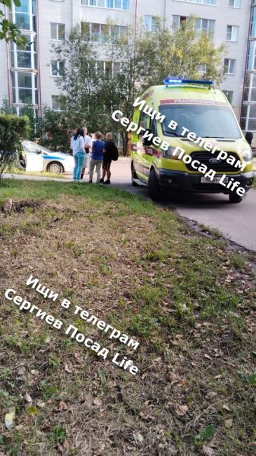На улице Куликова сейчас сбили человека, сообщает..