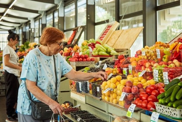 🍒В 2025 году в Зеленограде откроют новые ярмарки выходного дня.  Помимо уже привычной ярмарки возле корпуса..