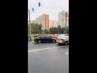 19:20 7 августа, Мичуринский проспект с Шувалова, замес не хилый! Кто виноват..