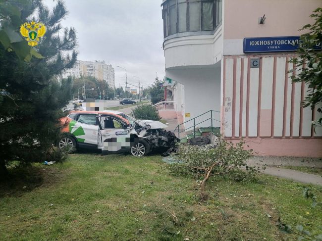 🚗В Москве четверо подростков, учащихся одной из школ, угнали автомобиль каршеринга и попали в смертельную..