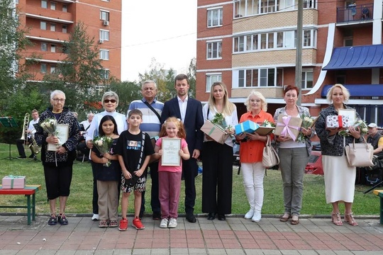 🌺🌳Девять дворов Балашихи одержали победу в VII ежегодном городском конкурсе «Мой двор — моя гордость». На..