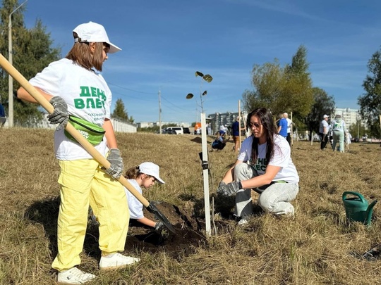 🌳 В минувшую субботу городской округ присоединился к экологическому проекту «День в лесу. Сохраним лес..