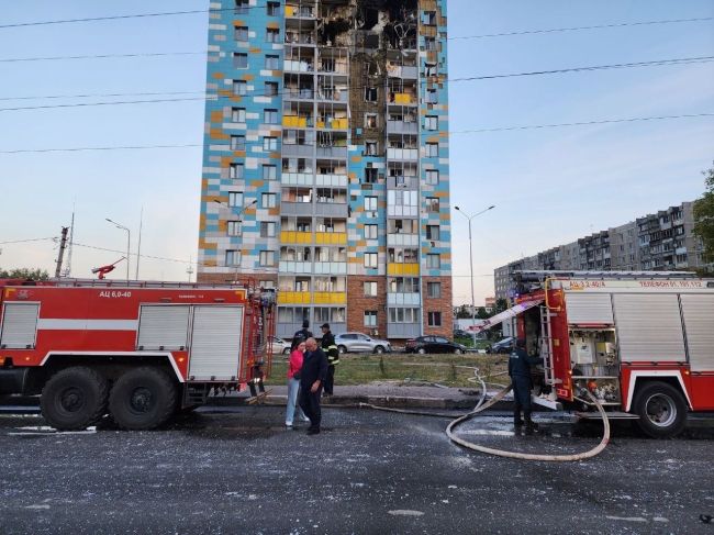 Сегодня ночью Подмосковье атаковали беспилотники.  В Раменском пострадали два многоквартирных дома...