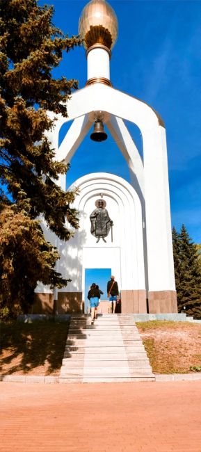 Спасибо этому городу, за гостеприимство, впечатления, эмоции...
Привет из Великого Новгорода..