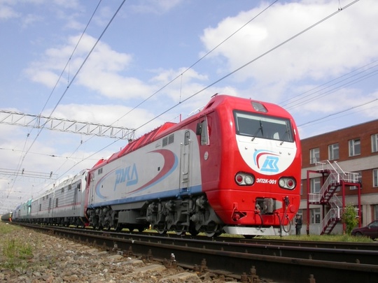 🚊 Первый в своей серии пассажирский электровоз ЭП2К-001, построенный на Коломенском заводе, станет..