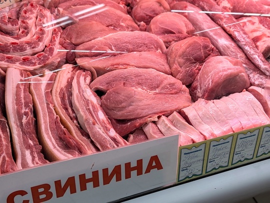 А в «Торговые ряды» ежедневно привозят свежее мясо, исключительно российских фермеров. Молодая телятина,..