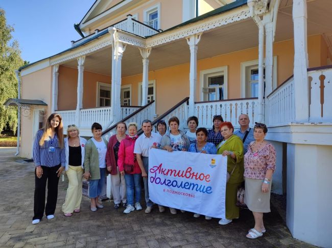 👍 Ногинчане съездили на бесплатную экскурсию в село Константиново.  Это родина Сергея Есенина. На берегу..