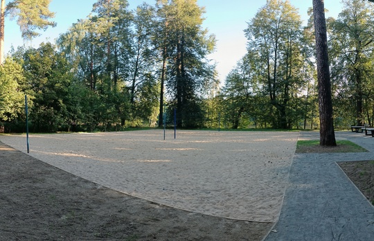 😍 В парке у Алексеевских прудов теперь очень красиво. Правда, по слухам, волейбольные сетки уже..